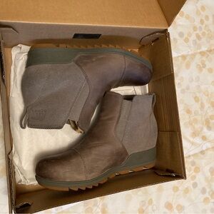 Sorel Evie ankle boots EUC